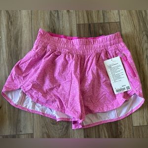 NWT Tracker LR Short 4" Size 8
*Lined